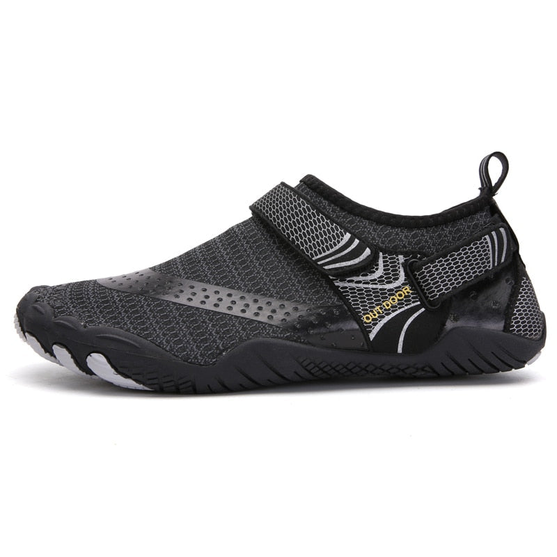 Zapatilla con elastico, suave, ligero, transpirable, antideslizante;
Material superior: tejido elástico, color negro