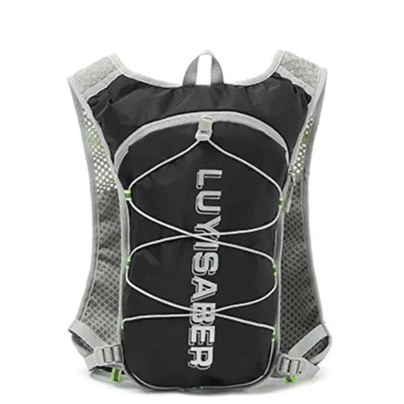 Mochila de hidratación de 5 litros.