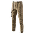 Pantalón masculino con cordón en la cintura,  múltiples bolsillos, cargo con solapa, caqui.
