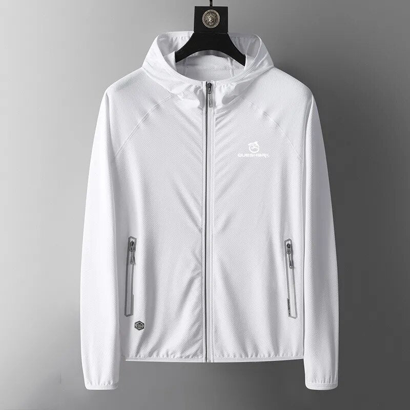 Cortavientos ultrafino para hombre
Protección UPF50+
Capucha, bolsillos con cremallera, blanco.