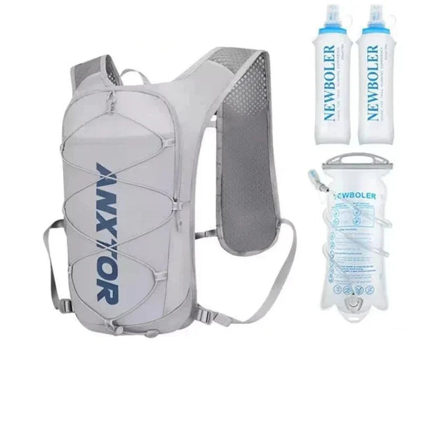 Mochila de hidratación de 5 litros con 1 recambio de agua de 2 litros + 2 botellas de 500ml en color gris