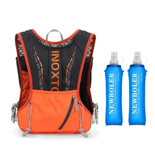Mochila de hidratación con 2 botellas de 500ml cada una.