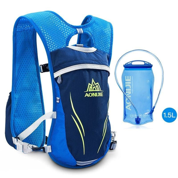 Mochila de hidratación de 5 litros con recarga de agua de 1,5 litros.